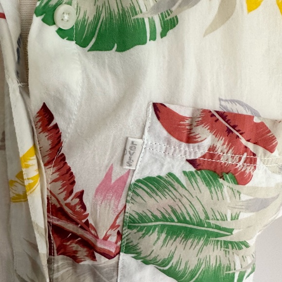 Levi’s Hawaiian/Tropical Print Button Up Cotton Stretch Blouse - Picture 4 of 6